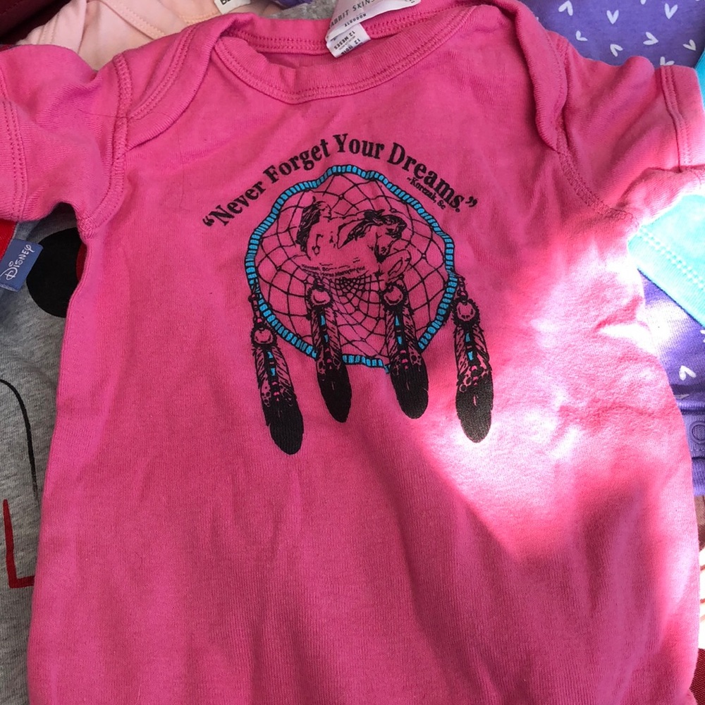 Bundle of 5 onesies! Size 12 months! - Picture 3 of 6